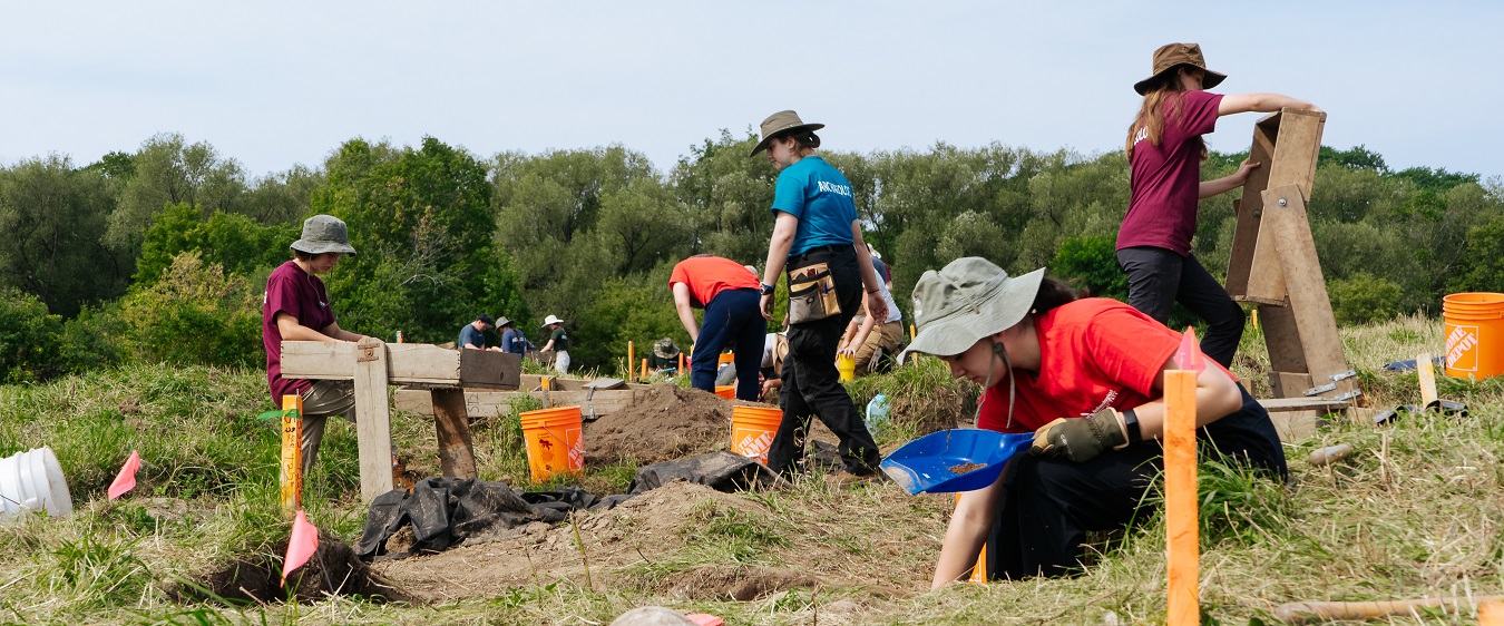 high school students take part in Boyd Archaeological Field School project